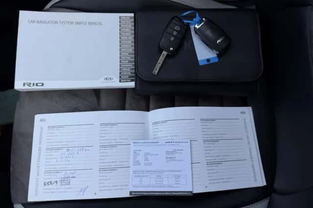 Kia Rio (2018) thumbnail 27