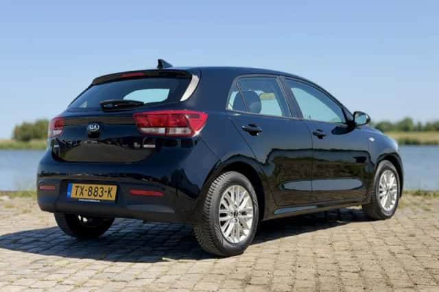 Kia Rio (2018) thumbnail 5