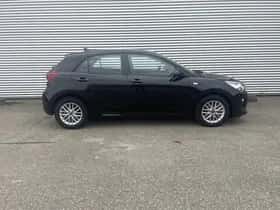 Kia Rio (2018) thumbnail 5