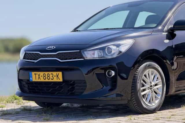 Kia Rio (2018) thumbnail 8