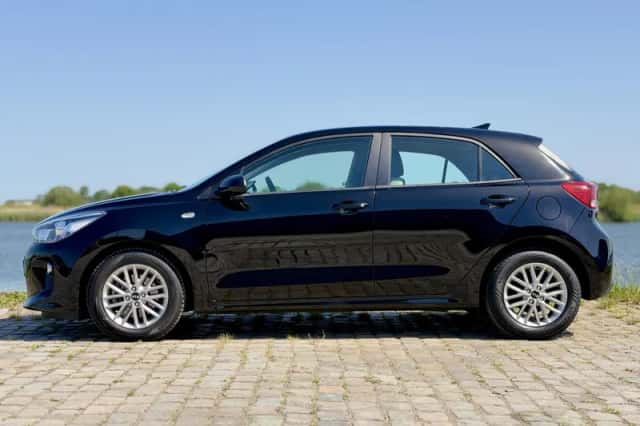 Kia Rio (2018) thumbnail 9