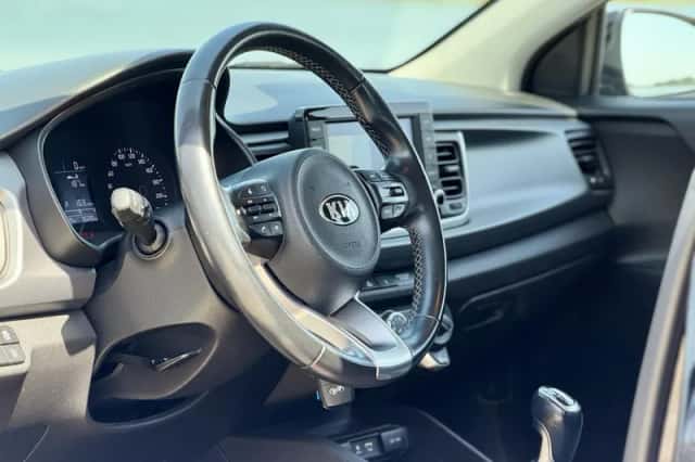 Kia Rio (2018) thumbnail 10