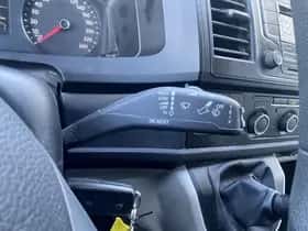 Volkswagen Transporter (2016) thumbnail 12