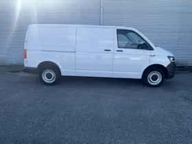 Volkswagen Transporter (2016) thumbnail 4