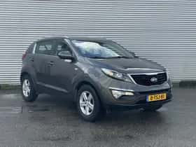 Kia Sportage (2014) thumbnail 2