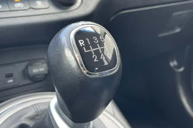 Kia Sportage (2014) thumbnail 22
