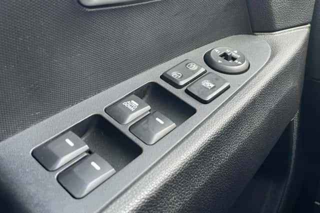 Kia Sportage (2014) thumbnail 25