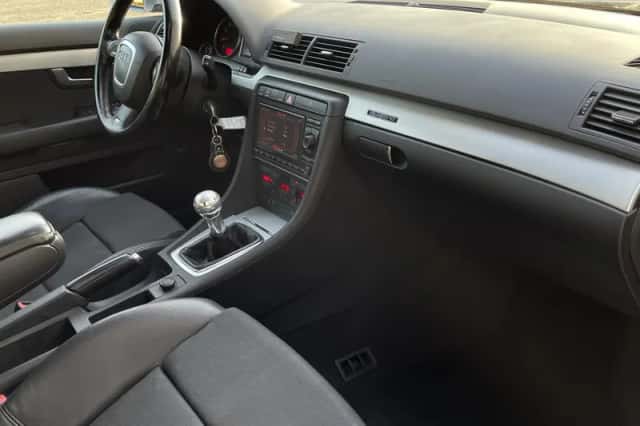 Audi A4 (2006) thumbnail 8