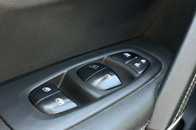 Renault Kadjar (2015) thumbnail 24