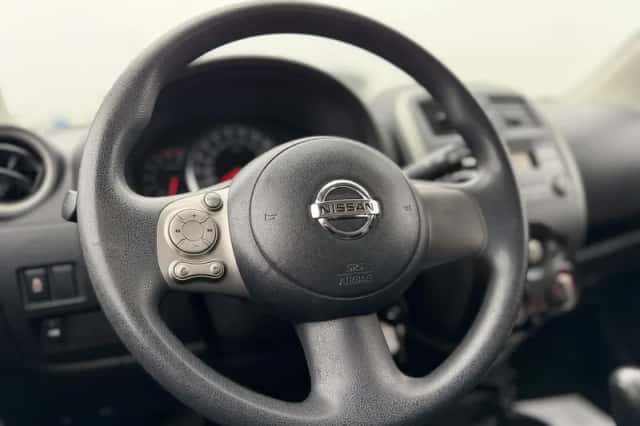 Nissan Micra (2015) thumbnail 15