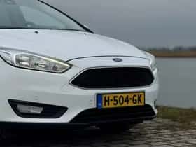 Ford Focus (2017) thumbnail 2