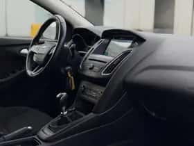 Ford Focus (2017) thumbnail 12