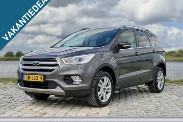 Ford Kuga (2018) thumbnail 1