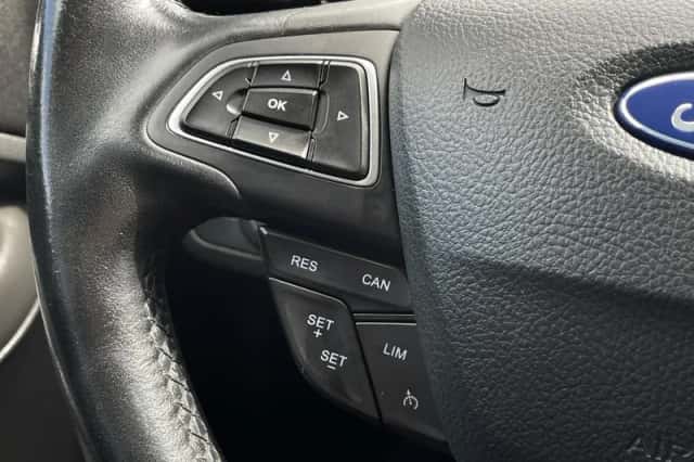 Ford Kuga (2018) thumbnail 14
