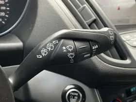 Ford Kuga (2018) thumbnail 17