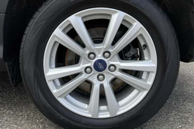 Ford Kuga (2018) thumbnail 26