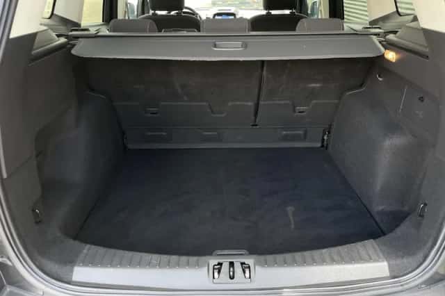 Ford Kuga (2018) thumbnail 29