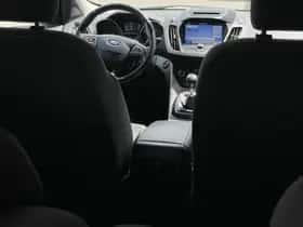 Ford Kuga (2018) thumbnail 31