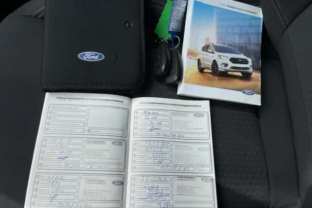 Ford Kuga (2018) thumbnail 32