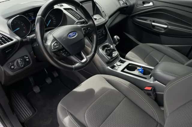 Ford Kuga (2018) thumbnail 9