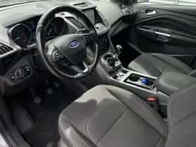 Ford Kuga (2018) thumbnail 9