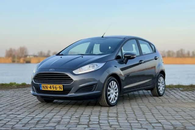 Ford Fiesta (2016) thumbnail 1