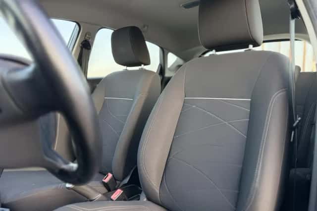 Ford Fiesta (2016) thumbnail 11