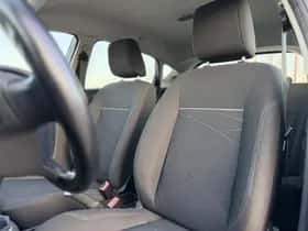 Ford Fiesta (2016) thumbnail 11