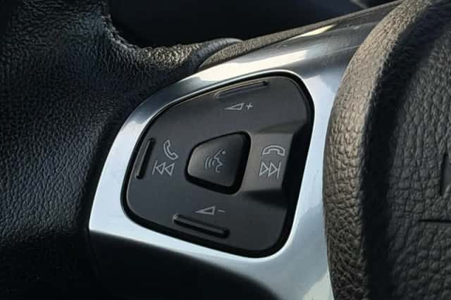 Ford Fiesta (2016) thumbnail 17