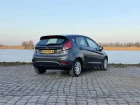 Ford Fiesta (2016) thumbnail 3