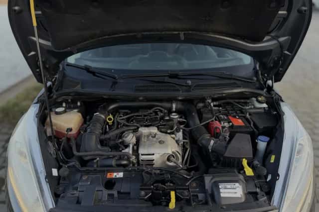 Ford Fiesta (2016) thumbnail 26