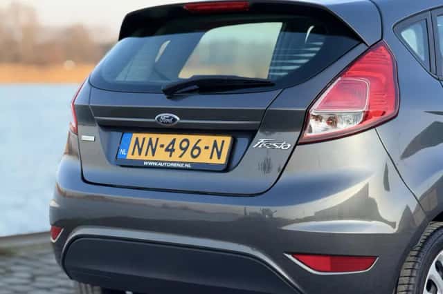 Ford Fiesta (2016) thumbnail 4
