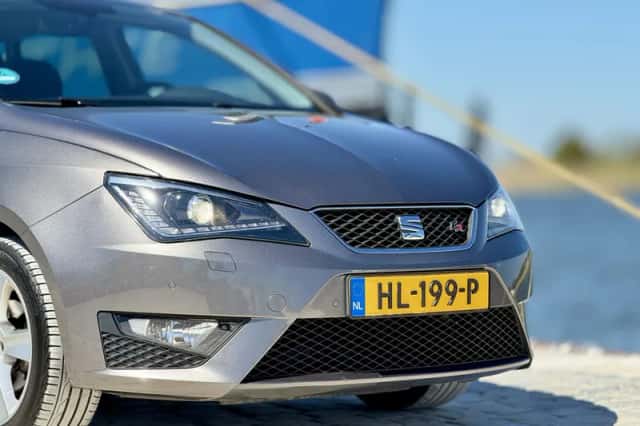 SEAT Ibiza (2015) thumbnail 2