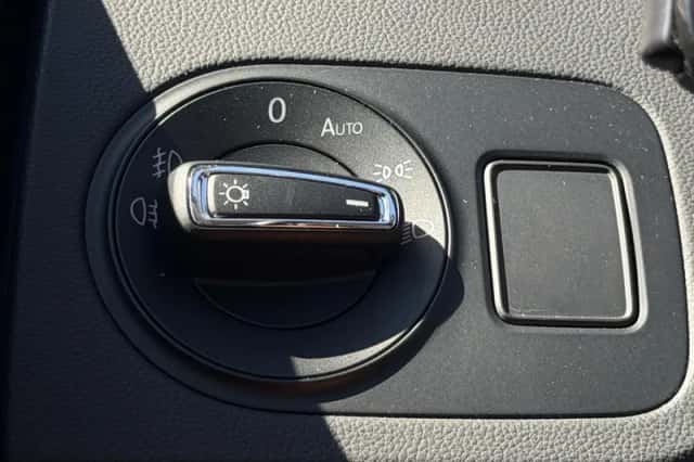 SEAT Ibiza (2015) thumbnail 25