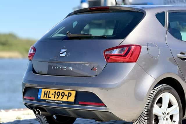 SEAT Ibiza (2015) thumbnail 4