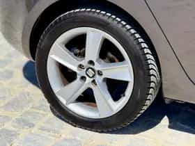 SEAT Ibiza (2015) thumbnail 6