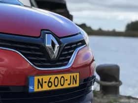 Renault Captur (2019) thumbnail 2