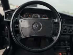 Mercedes-Benz 190-Serie (1991) thumbnail 16
