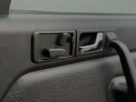 Mercedes-Benz 190-Serie (1991) thumbnail 30