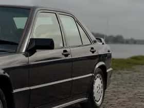 Mercedes-Benz 190-Serie (1991) thumbnail 10