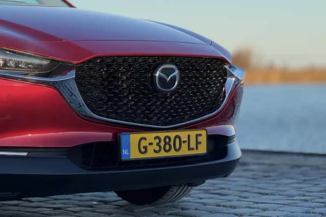 Mazda CX-30 (2019) thumbnail 2