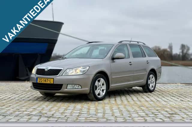 Škoda Octavia (2013) thumbnail 1