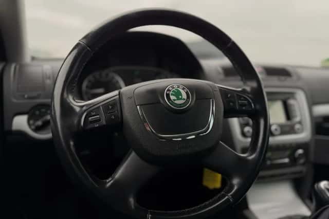 Škoda Octavia (2013) thumbnail 16