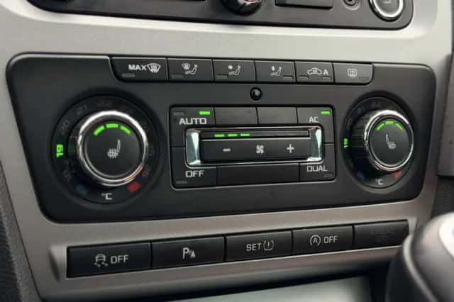 Škoda Octavia (2013) thumbnail 23