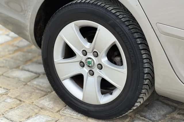 Škoda Octavia (2013) thumbnail 6