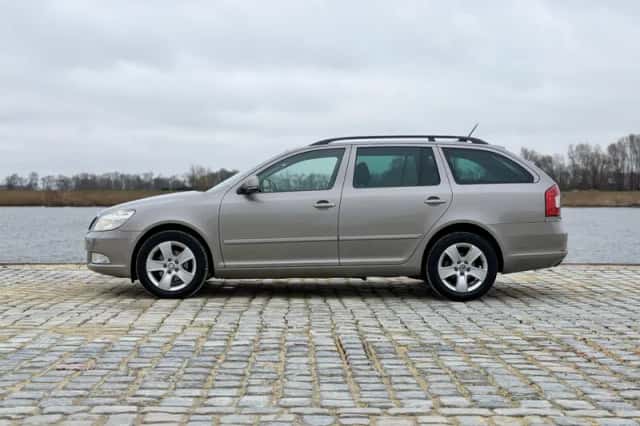 Škoda Octavia (2013) thumbnail 8
