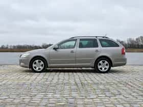 Škoda Octavia (2013) thumbnail 8