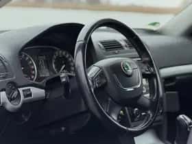Škoda Octavia (2013) thumbnail 10
