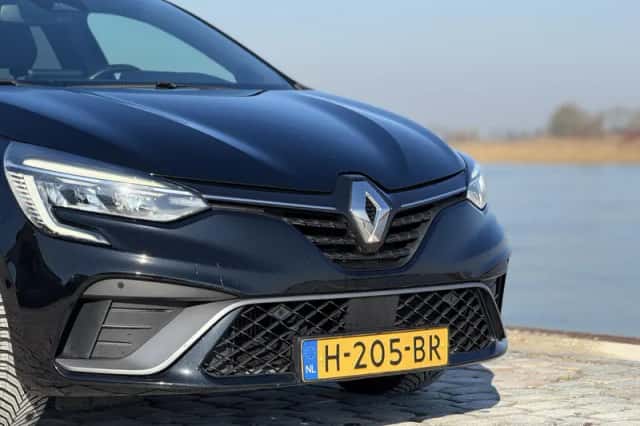Renault Clio (2020) thumbnail 2