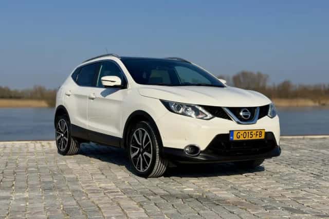 Nissan Qashqai (2016) thumbnail 3
